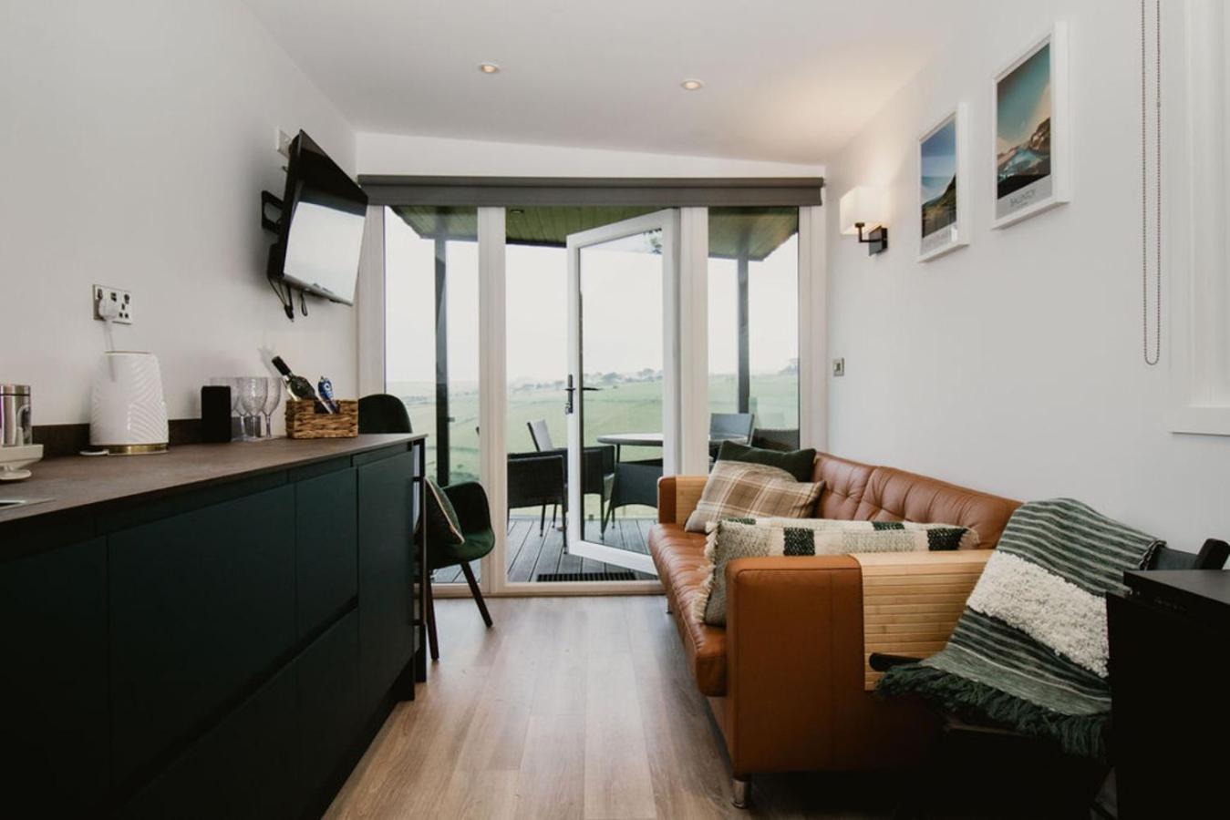 Luxury 2 Bedroom Glamping Pod With Hot Tub At Aganmore Farm Glamping - Pod 2 巴利卡斯尔 外观 照片