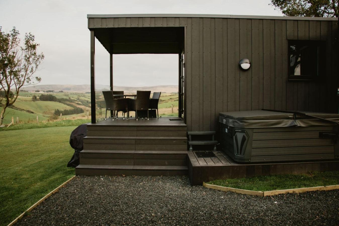 Luxury 2 Bedroom Glamping Pod With Hot Tub At Aganmore Farm Glamping - Pod 2 巴利卡斯尔 外观 照片
